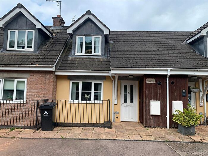 3 Bedroom Terraced House For Sale In Buckshaft Road, Cinderford, GL14