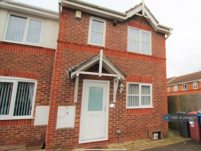 2 Bedroom Semi-Detached House To Rent In Parkwood Road, Whiston, Prescot, L35