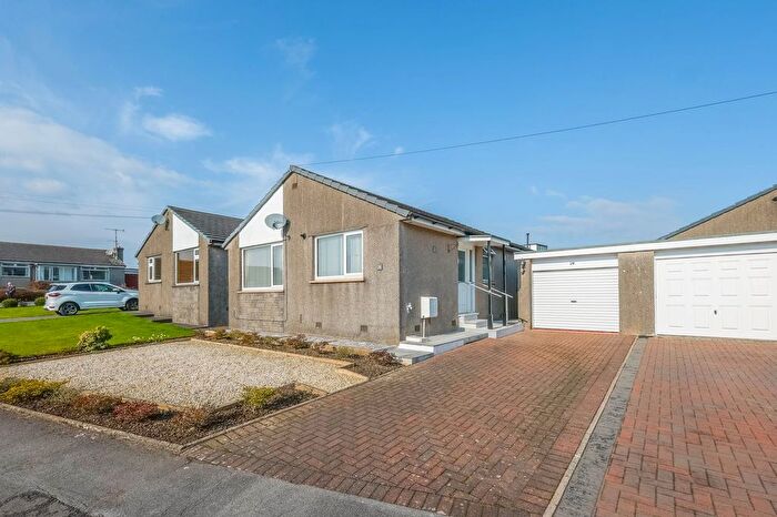 2 Bedroom Detached Bungalow For Sale In Wray Crescent, Kendal, LA9