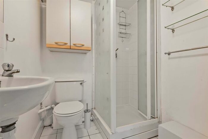 Studio To Rent In Becmead Avenue, London SW16