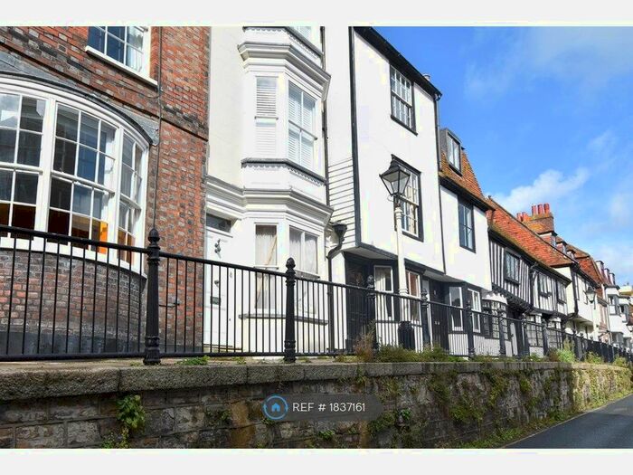3 Bedroom Terraced House To Rent In High Street, Hastings, TN34