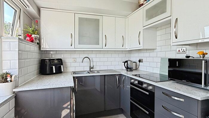 2 Bedroom Flat For Sale In Fox House, Allison Road, Brislington, Bristol, BS4