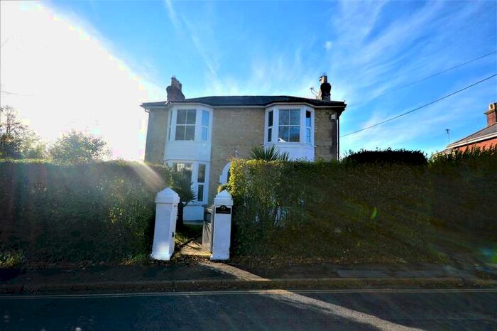 4 Bedroom Detached House To Rent In St. Johns Road, Ventnor, PO38