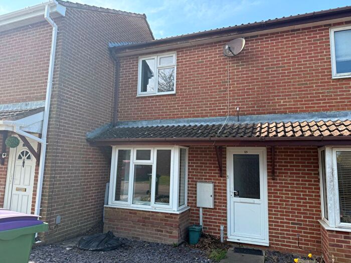 2 Bedroom Terraced House For Sale In Gillman Close, Folkestone, CT18