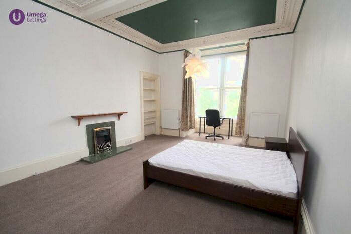 4 Bedroom Flat To Rent In Warrender Park Terrace, Marchmont, Edinburgh, EH9