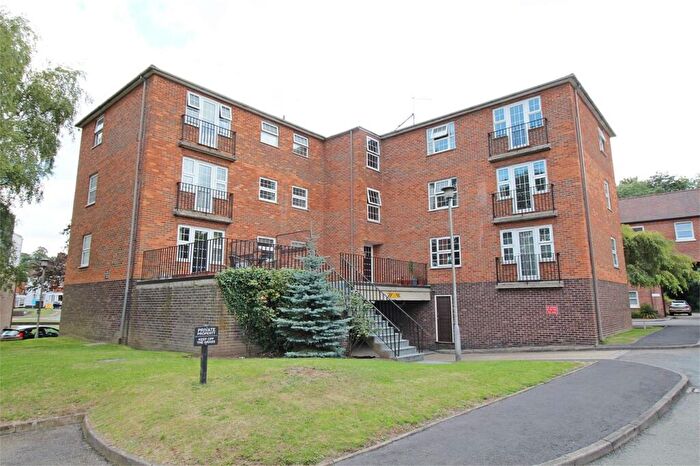 2 Bedroom Apartment To Rent In Batterdale, Old Hatfield, AL9