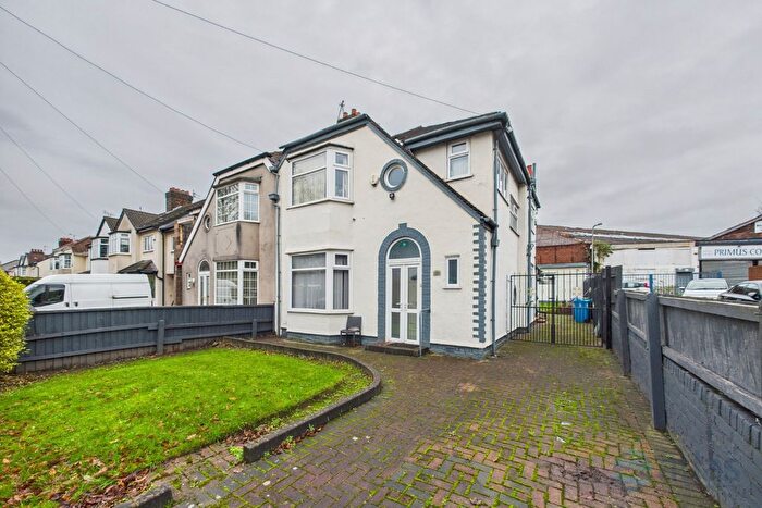 3 Bedroom Semi-Detached House For Sale In Queens Drive, Wavertree, L15