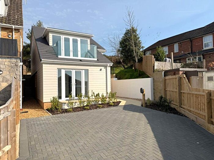 3 Bedroom Detached House To Rent In Haymoor Road, Oakdale, Poole, BH15