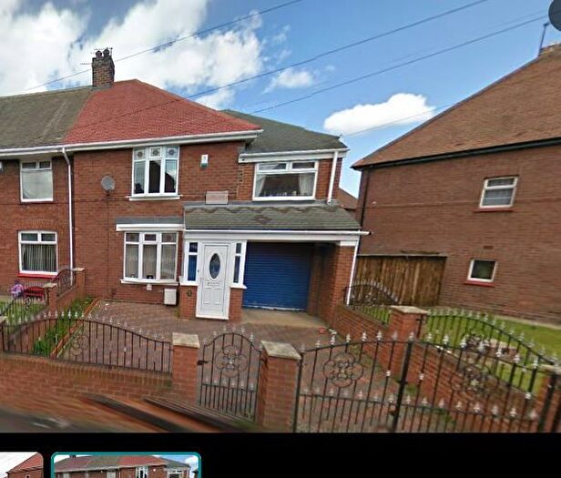 4 Bedroom Semi Detached House To Rent In Friar Road, Sunderland, SR4