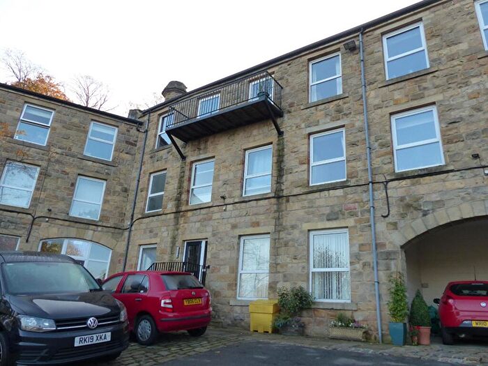 1 Bedroom Flat To Rent In Birdcage Court, Otley, West Yorkshire, LS21