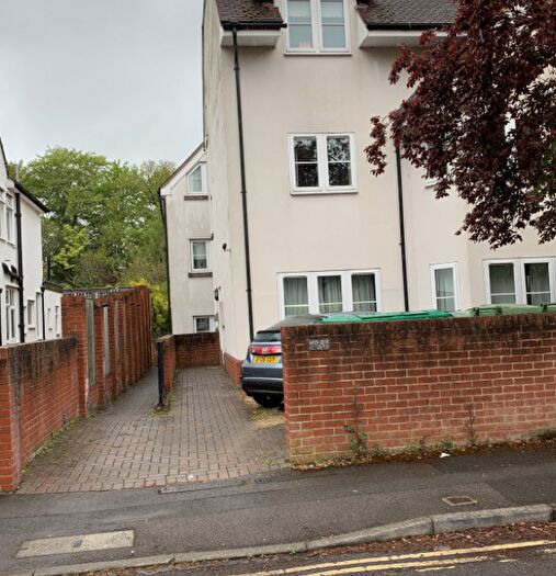 2 Bedroom Flat To Rent In Beech Road, Oxford, Oxfordshire, OX3