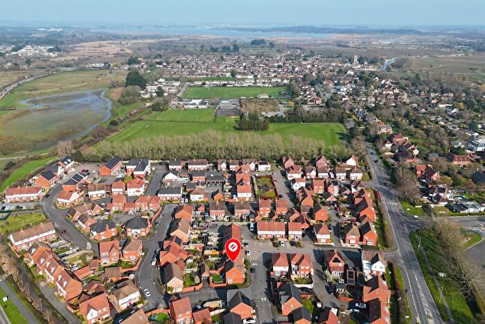 3 Bedroom Link Detached House For Sale In Wareham, BH20 - Photo 2
