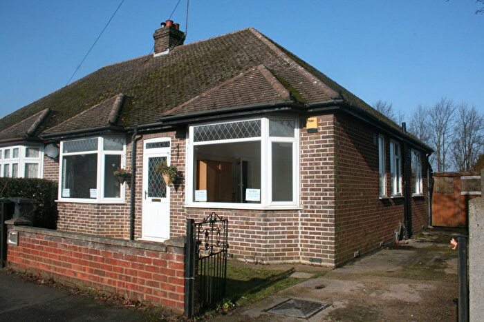 3 Bedroom Bungalow To Rent In Calnwood Road, Luton, LU4