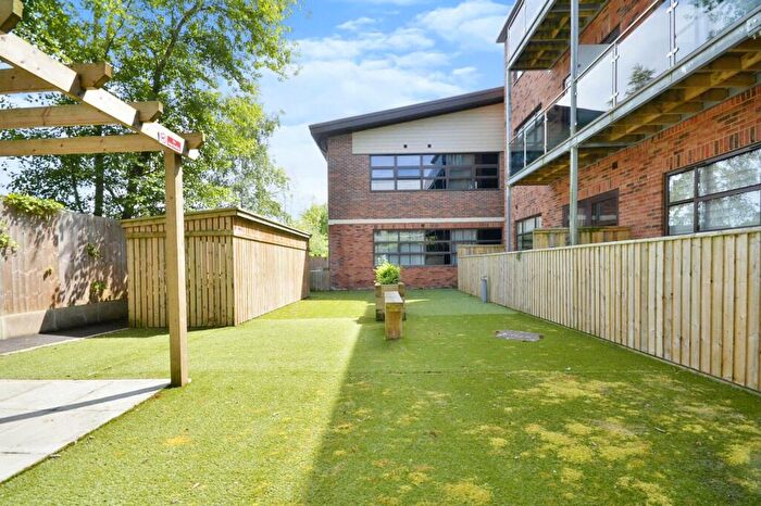 1 Bedroom Apartment For Sale In Macclesfield Road, Wilmslow, Cheshire, SK9