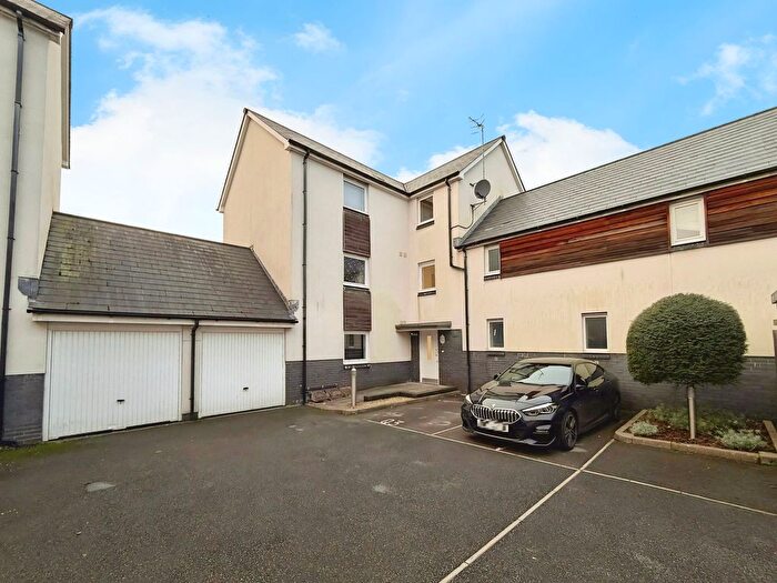 2 Bedroom Flat For Sale In Minotaur Way, Pentrechwyth, Swansea, SA1
