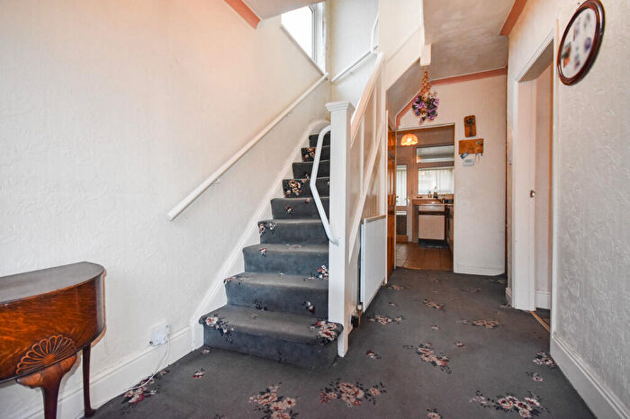 3 Bedroom Semi-Detached House For Sale In Welby Avenue, Nottingham, NG7