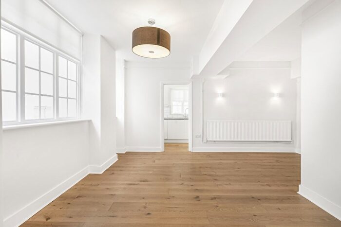 3 Bedroom Flat To Rent In Beaumont Street, London, W1G