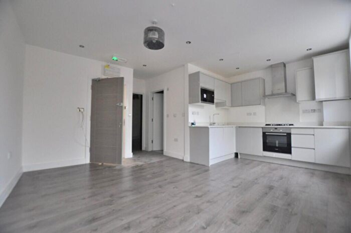 1 Bedroom Flat To Rent In Hackney Road, London, E2