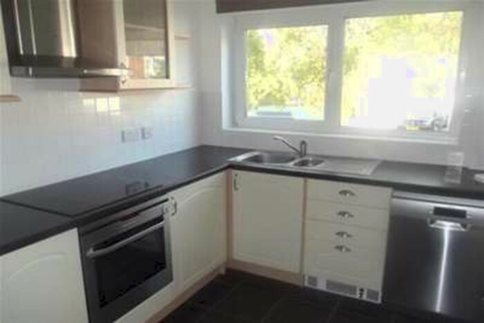 4 Bedroom House To Rent In Lingwood Close, Bassett, SO16