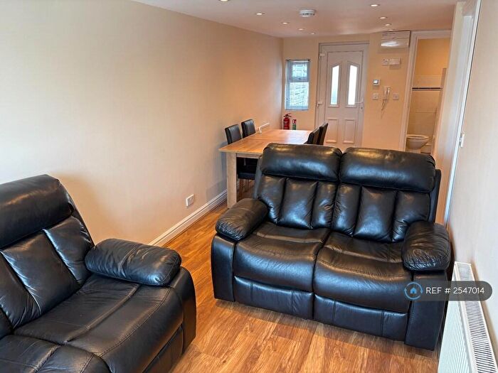 1 Bedroom Flat To Rent In Hoe Street, Walthamstow, London, E17
