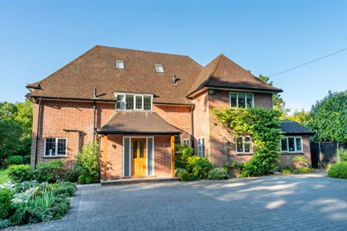 6 Bedroom Detached House To Rent In Oakamoor, South Side, Gerrards Cross, SL9