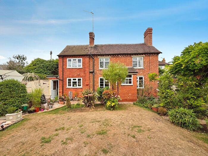 2 Bedroom Character Property For Sale In Ashorne Road, Ashorne, Warwick, CV35