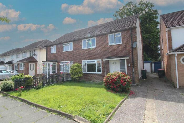 Property To Rent In Parkway, Pound Hill, Crawley, West Sussex., RH10