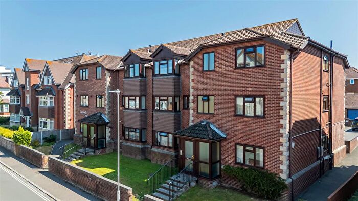 2 Bedroom Flat For Sale In Cranborne Road, Swanage, BH19