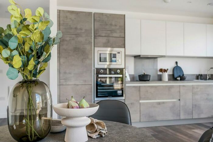 1 Bedroom Apartment To Rent In Bed, Th Floor Moorhen At Pelican House In Fresh Wharf, IG11