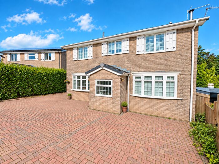 4 Bedroom Detached House For Sale In Regal Close, Sowerby Bridge, West Yorkshire, HX6