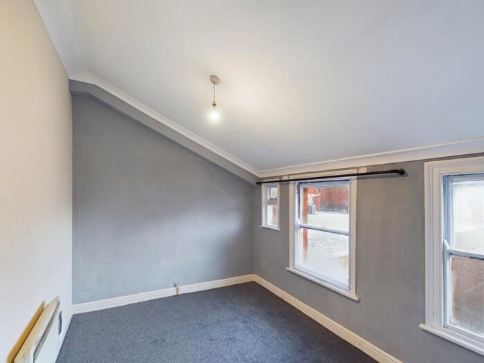 2 Bedroom Apartment To Rent In High Street, Kettering, Northamptonshire, NN16