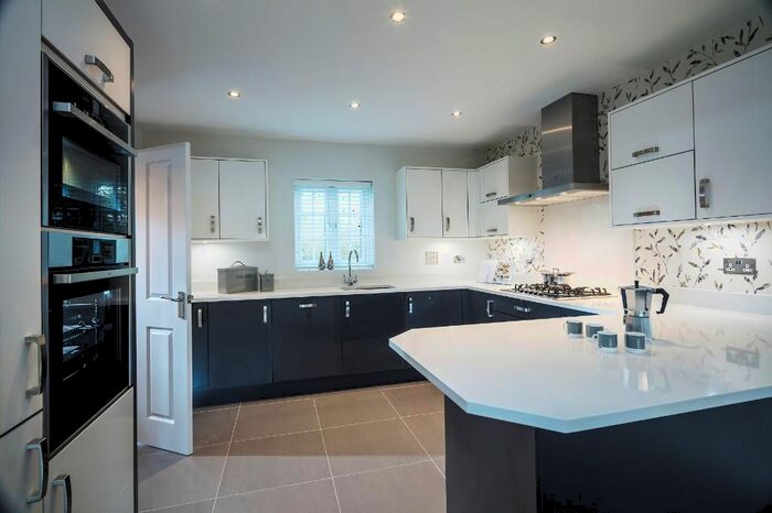 4 Bedroom Detached House For Sale In The Cawsey, Penwortham, Preston, PR1