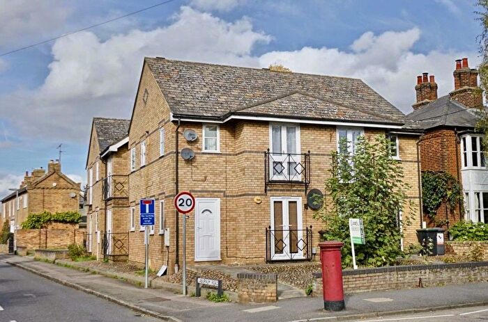 2 Bedroom Flat For Sale In Bedford Road, Sandy, SG19