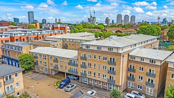 1 Bedroom Flat For Sale In Hereford Road, London, E3