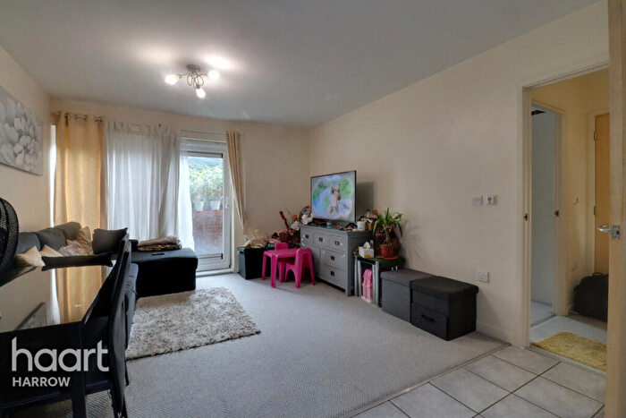 1 Bedroom Flat For Sale In Kenton Road, Harrow, HA3