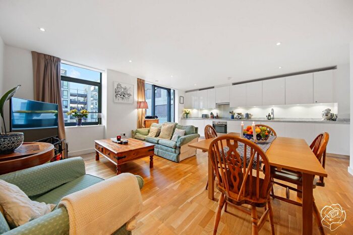 3 Bedroom Flat For Sale In Titian Heights, Scarlet Close, Stratford, E20