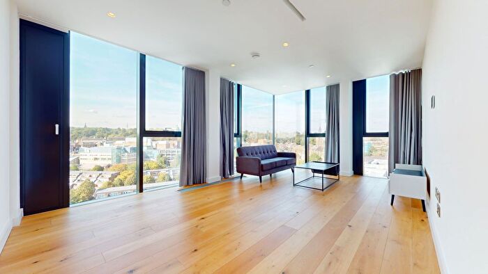 2 Bedroom Flat To Rent In Highgate Hill, London, N19