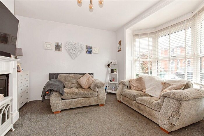 2 Bedroom End Of Terrace House For Sale In Clarence Road, Newport, Isle Of Wight, PO30