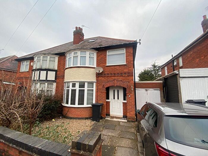 4 Bedroom Semi-Detached House To Rent In Cardinals Walk, Leicester, LE5