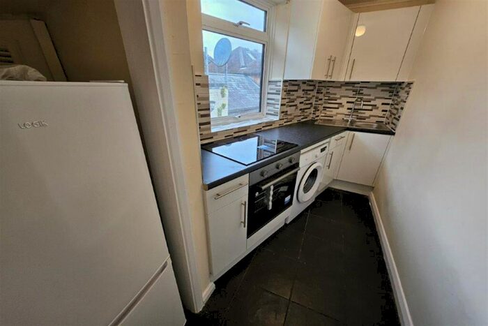 2 Bedroom Apartment To Rent In Bedroom Apartment St Floor In Godalming, GU7