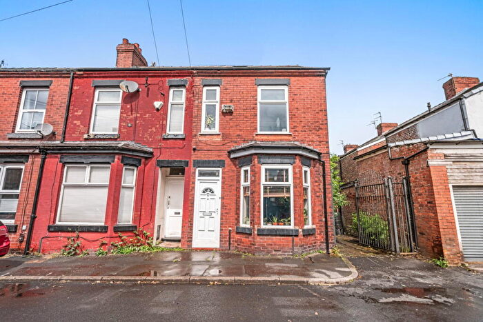 3 Bedroom End Of Terrace House For Sale In Emley Street, Manchester, M19