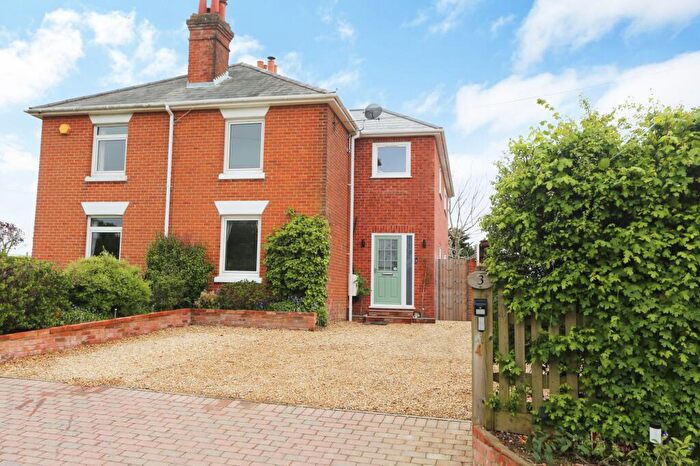 4 Bedroom Semi-Detached House For Sale In Kytes Lane, Durley, SO32