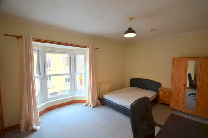 4 Bedroom House To Rent In Beaconsfield Terrace, The Mounts, Northampton, NN1