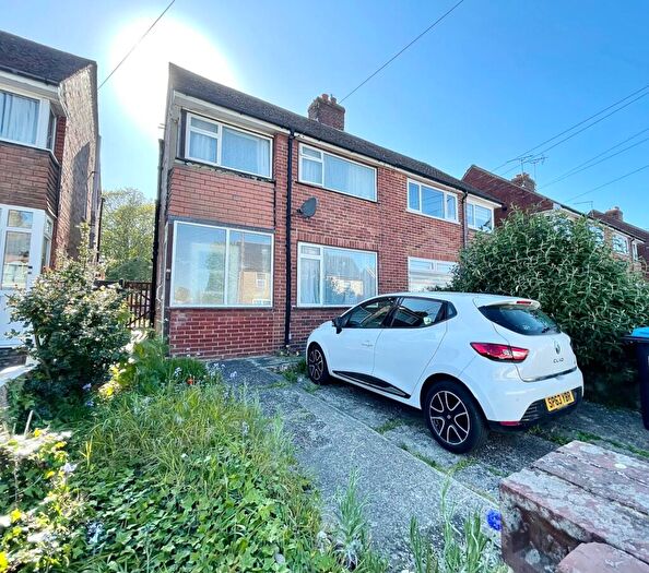 3 Bedroom Semi-Detached House To Rent In Northdown Road, St Peters, Broadstairs, Kent, CT10