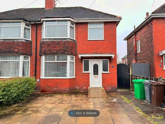 3 Bedroom Semi-Detached House To Rent In Wigsby Avenue, Manchester, M40