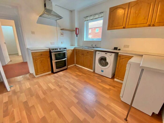 2 Bedroom Apartment To Rent In Ruskin Close, Didcot, Oxfordshire, OX11