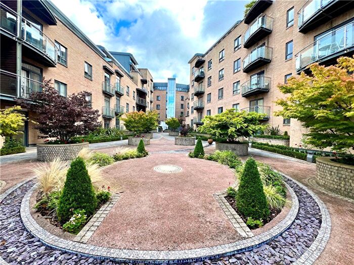 3 Bedroom Flat To Rent In Trinity Gate, Epsom Road, Guildford, Surrey, GU1