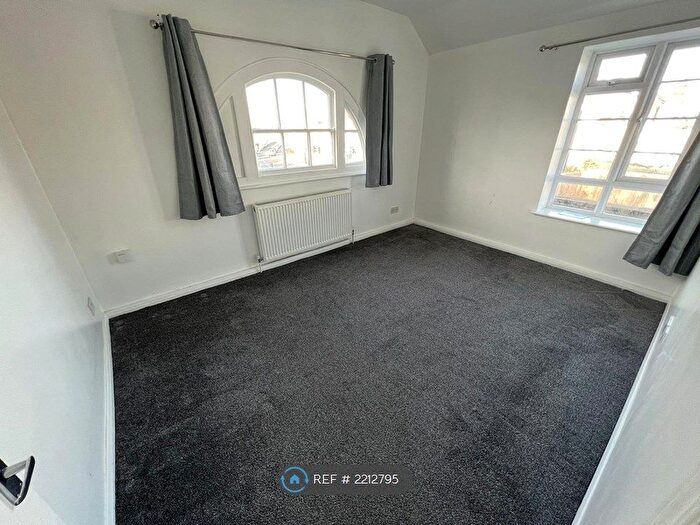 1 Bedroom Flat To Rent In Waddon House, Croydon, CR0