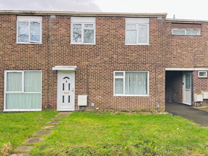 3 Bedroom Terraced House For Sale In Quilter Road, Basingstoke, Hampshire, RG22