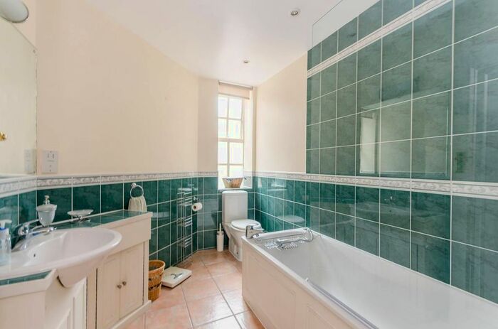 3 Bedroom Flat To Rent In Maida Vale, Maida Vale, London, W9